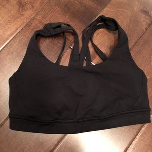 Lululemon sports bra Size 6